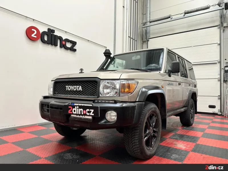 Toyota Land Cruiser – Kompletní odhlučnění a audio na TOP úroveň, montáž 2din.cz