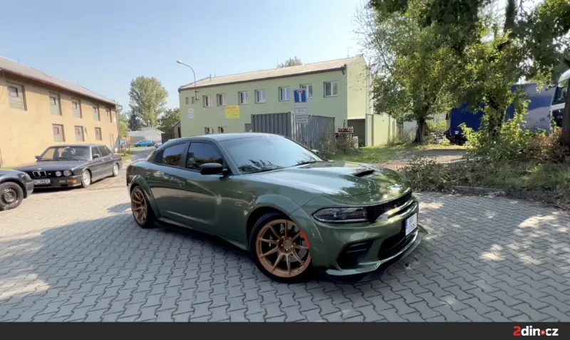 Dodge Charger – Náhrada za Harman/Kardon a kompletní odhlučnění, montáž 2din.cz